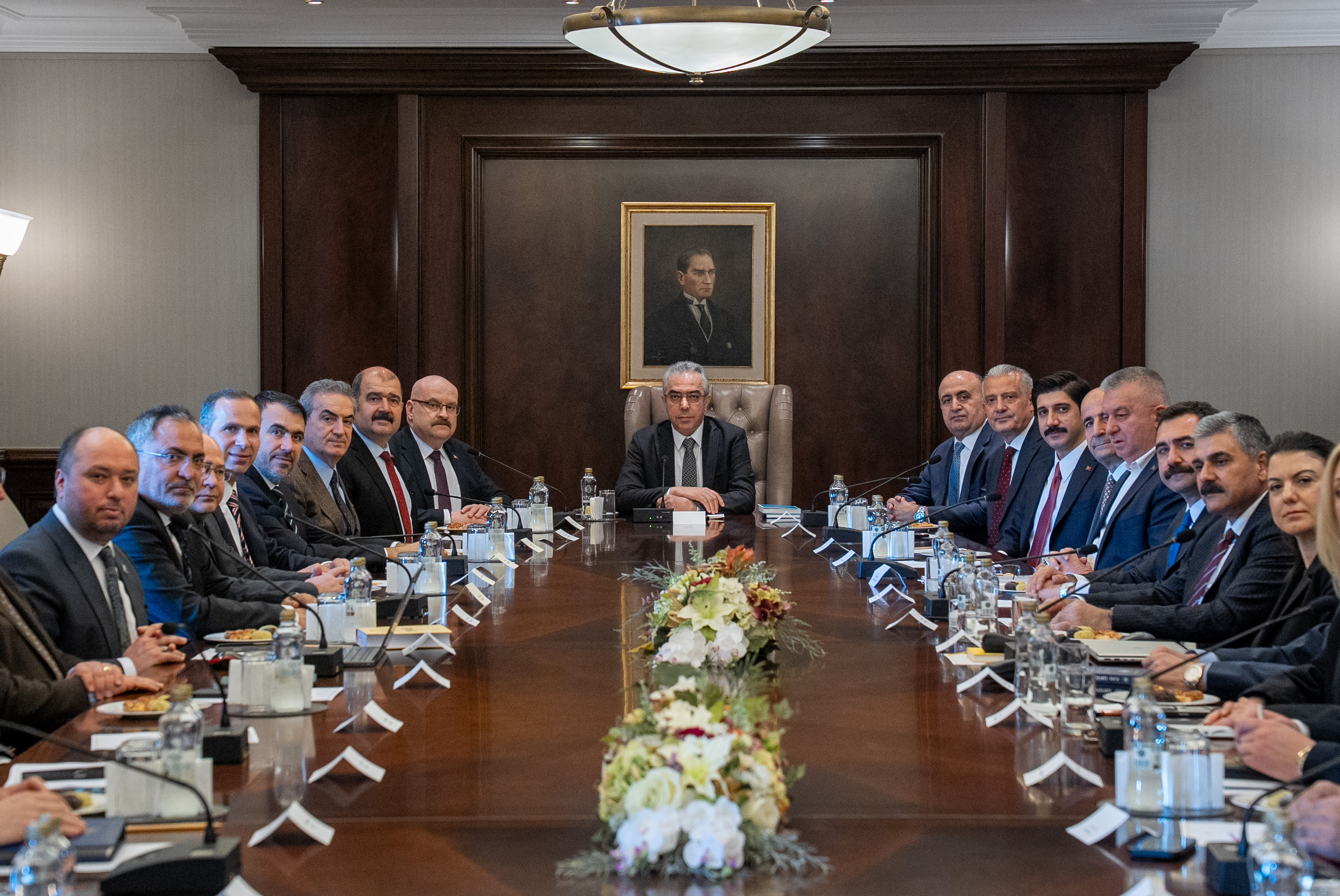 cumhurbaskanligi-hukuk-politikalari-kurulunca-is-yargisinin-hizlandirilmasi-calistayi-duzenlendi-bSMYMDXf.jpg