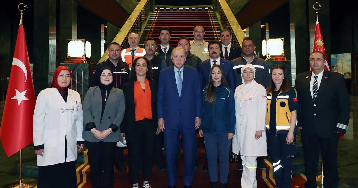 Erdoğan işçi ve işveren temsilcilerini ağırladı