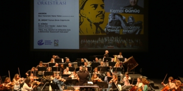 eskisehirde-ney-ve-arp-esliginde-yunus-emre-temali-senfonik-eserin-dunya-promiyeri-yapildi-vZ3YmLmN.jpg