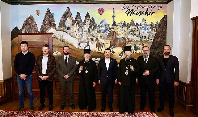 Fener Rum Patriği Bartholomeos Lider Arı’yı Ziyaret Etti