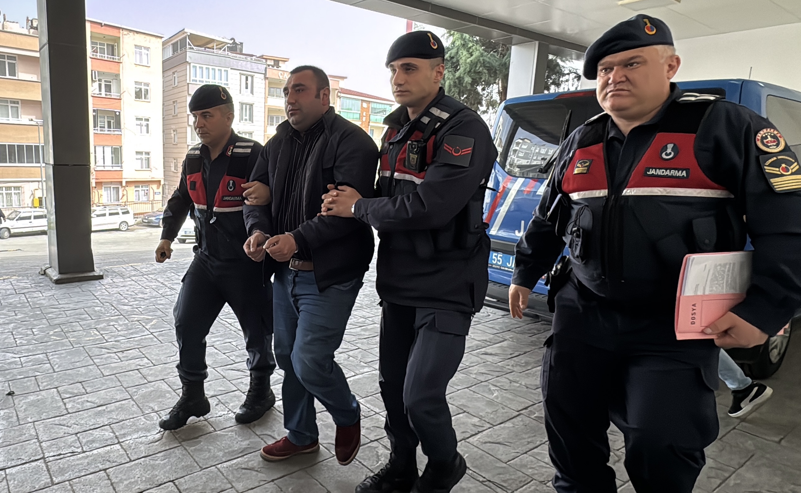 GÜNCELLEME 2 – Samsun’da tartıştığı babasını tabancayla öldüren şüpheli tutuklandı