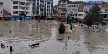 guncelleme-samsunda-saganak-etkili-oldu-wlmmUqxt.jpg