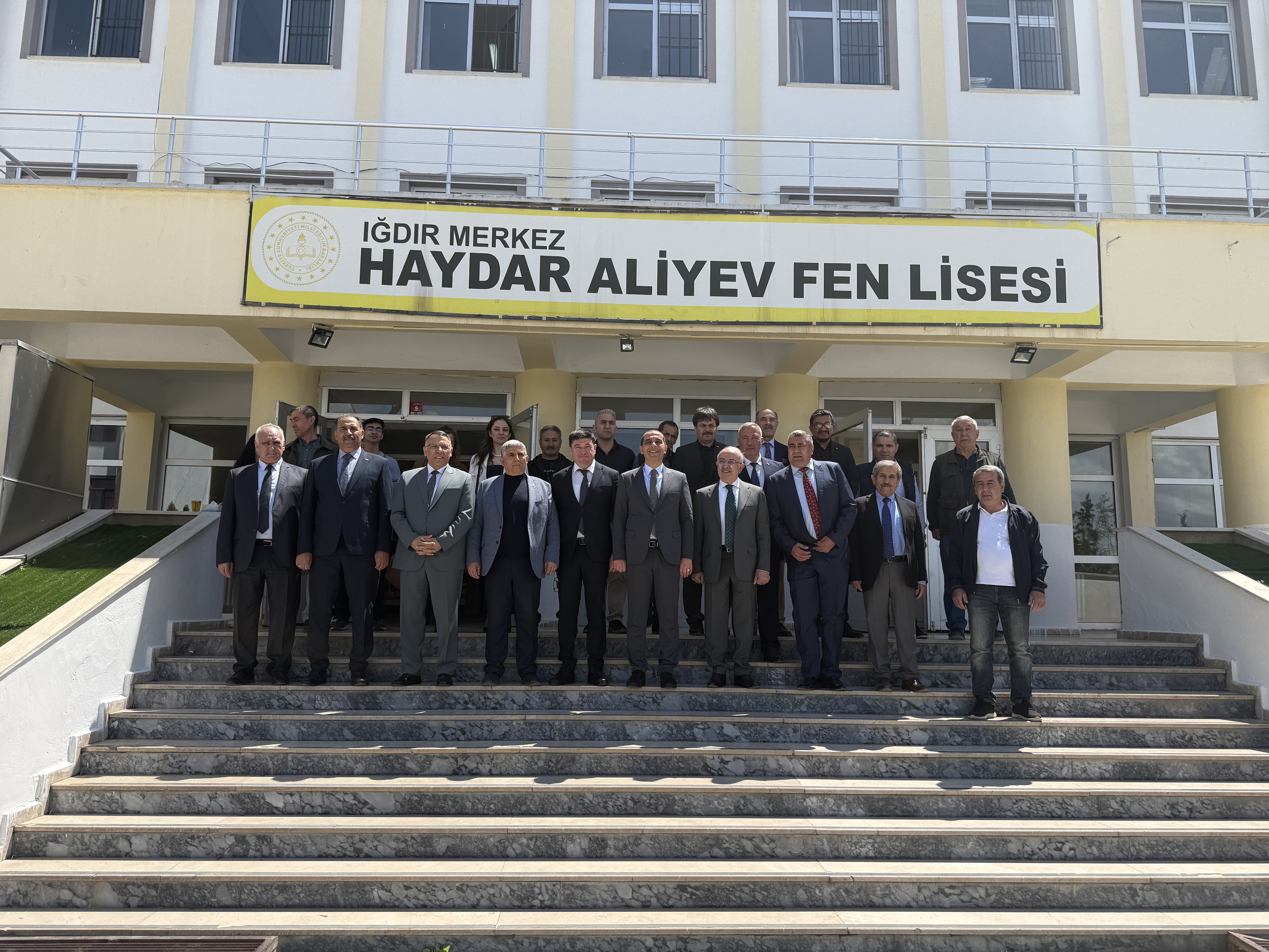 igdirda-bir-millet-iki-devlet-sinifi-torenle-acildi-csgaWpAu.jpg