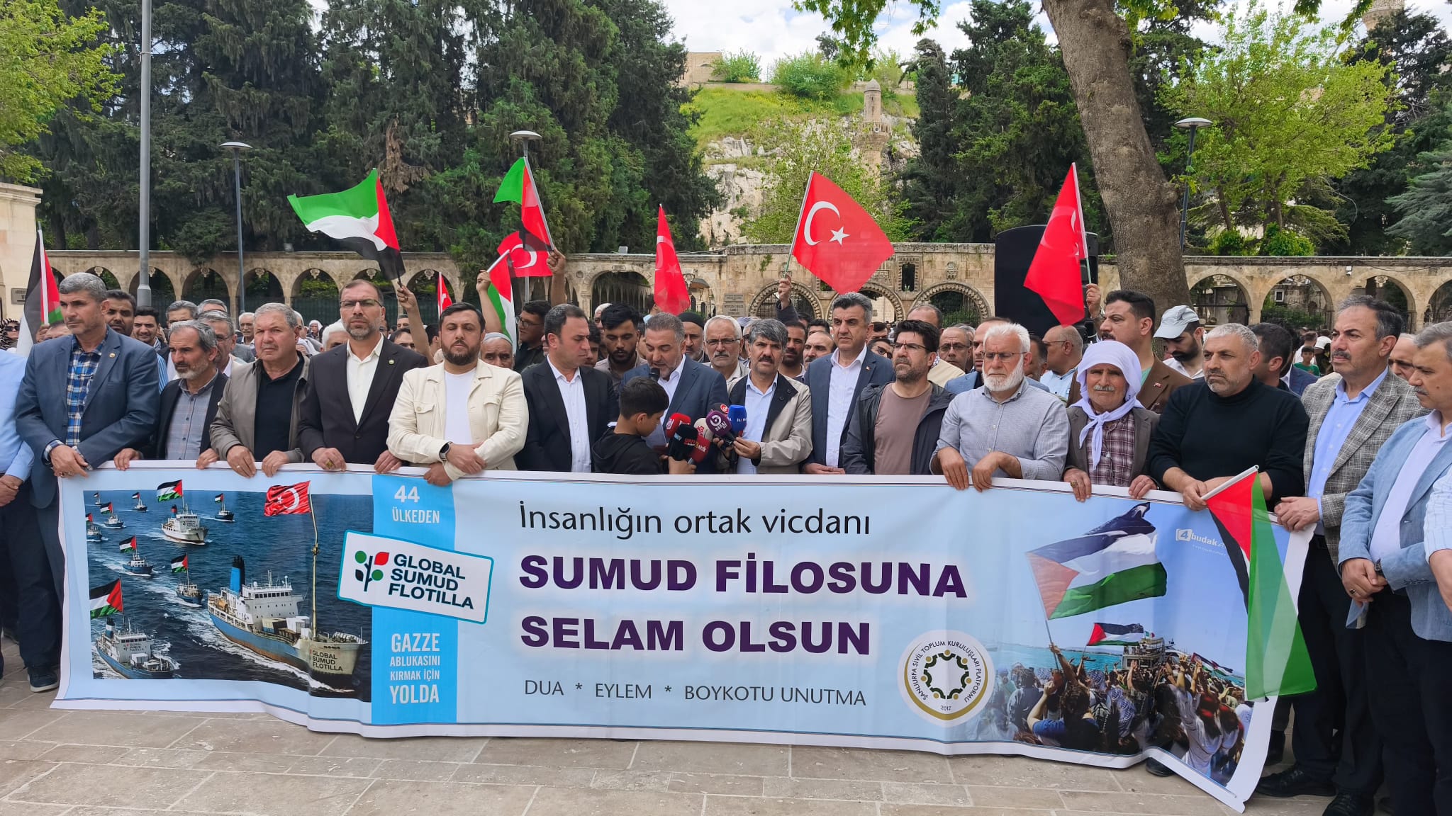 İsrail’in Küresel Sumud Filosu’na saldırısı Kahramanmaraş, Şanlıurfa ve Kilis’te protesto edildi