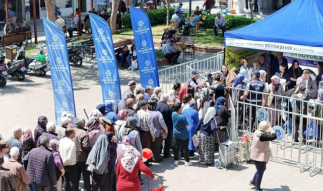 Lider Çerçioğlu’nun Öncülüğünde Cet Tohumlarından Üretilen Fideler Vatandaşlarla Buluşuyor