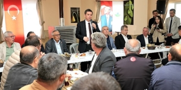 lider-erkan-aydin-mahalleleri-geziyor-problemler-cozuluyor-nlfORGqW.jpg