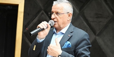 lider-topaloglu-ogrenci-velileriyle-bir-ortaya-geldi-Txf2ifv3.jpg