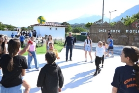 Lider Topaloğlu’ndan sporculara mangal partisi