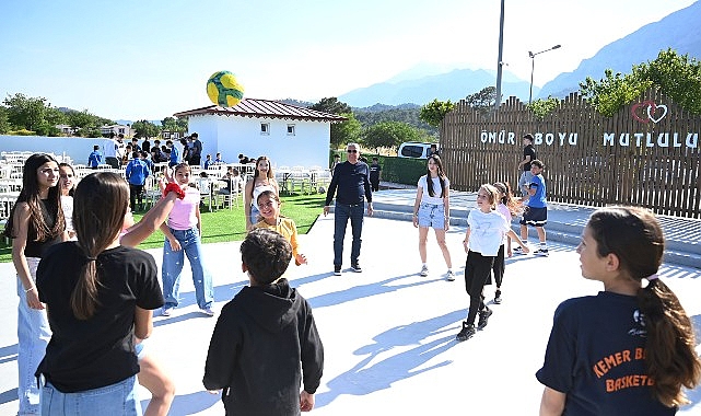 Lider Topaloğlu’ndan sporculara mangal partisi