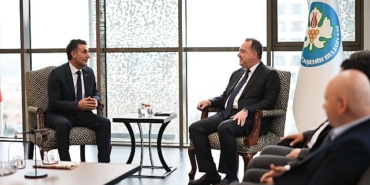 manulas-ve-spilas-calisanlarina-60-bin-tllik-promosyon-rfDA4Zua.jpg