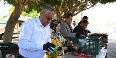 ogrencilere-deneme-sinavi-sonrasi-mangal-partisi-dgqpXBDXjpg
