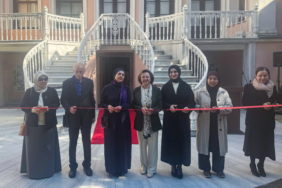 Ressam Hülya Yazıcı’nın retrospektif sergisi, Dolmabahçe Resim Müzesi’nde açıldı