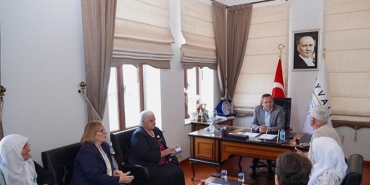 srebrenitsa-anneleri-ayvalikta-acimizi-unutmadik-unutturmayacagiz-txp37kjL.jpg