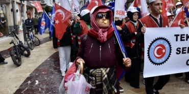 trabzon-ve-cevre-illerde-1-mayis-emek-ve-dayanisma-gunu-kutlandi-2GUYNVsB.jpg