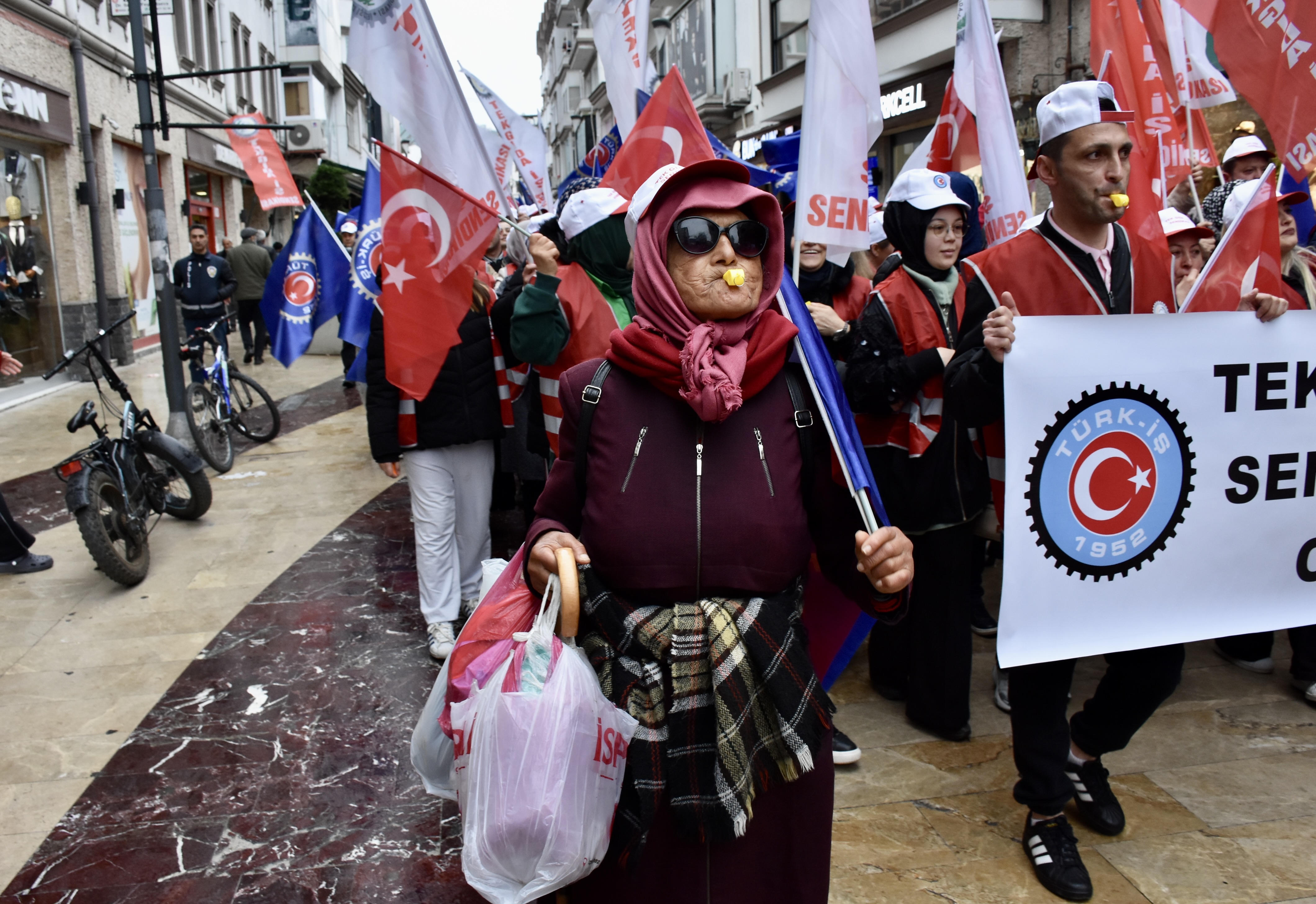 Trabzon ve çevre illerde 1 Mayıs Emek ve Dayanışma Günü kutlandı