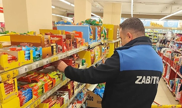 zabita-gruplarindan-bakkal-ve-marketlere-kontrol-C43ZFSbr.jpg